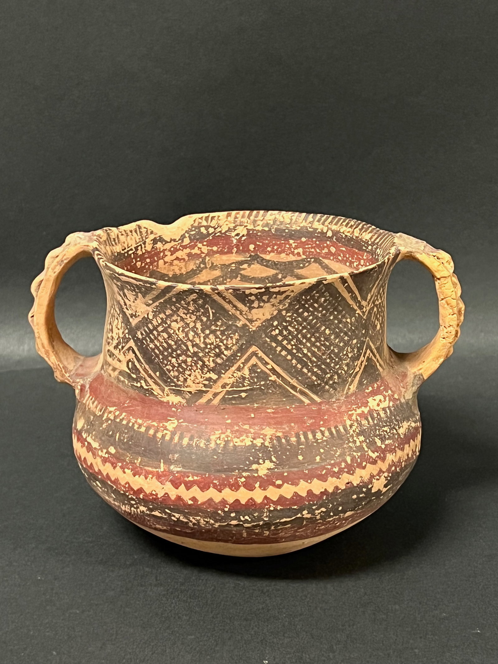 Chinese Art Painted Pottery Jar: Chinese Art Painted Pottery Jar. The dimension is 4 inches high x 5.5 inches wide. Please be aware that some of the items are vintage, secondhand, old ages, antiques and may have a defects or sign of