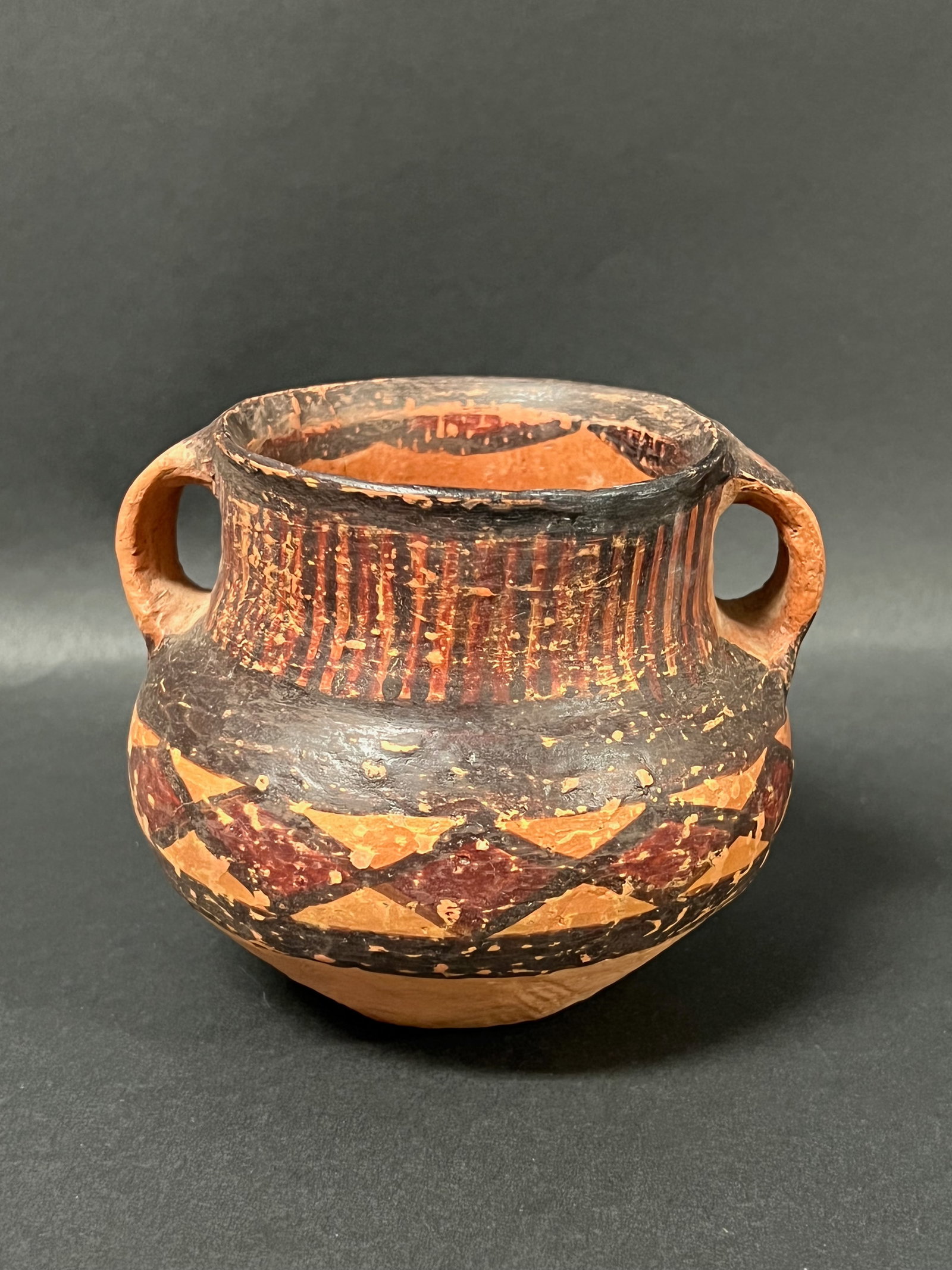 Chinese Art Painted Pottery Jar: Chinese Art Painted Pottery Jar. The dimension is 4 inches high x 4.5 inches wide. Please be aware that some of the items are vintage, secondhand, old ages, antiques and may have a defects or sign of 