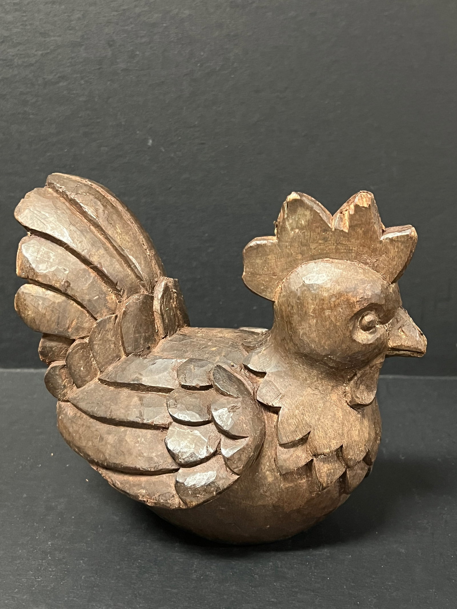 Folk Art Carved Wood Chicken Sculpture: Vintage Folk Art Carved Wood Chicken Sculpture. The dimension is 6.25 inches high x 7.25 inches wide. Please be aware that some of the items are vintage, secondhand, old ages, antiques and may have a