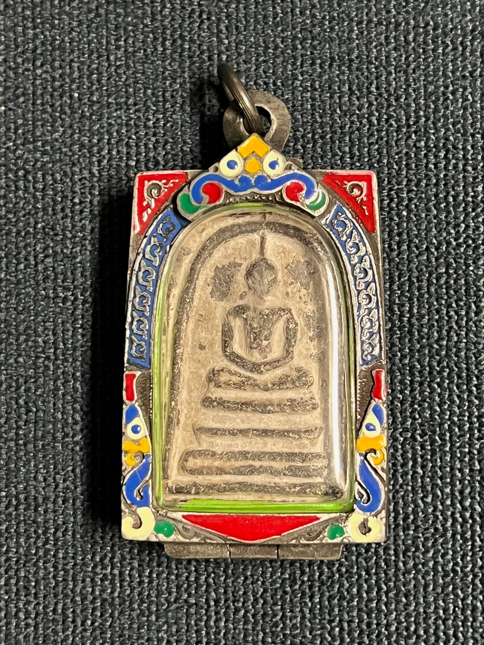 Vintage Phra Somdej Thai Clay Buddha Amulet Pendant: Vintage Phra Somdej Thai Clay Buddha Amulet Pendant. The dimension is 2 inches high x 1.5 inches wide. Please be aware that some of the items are vintage, secondhand, old ages, antiques and may have