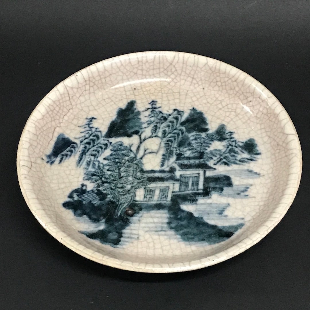 Chinese Art Crackled Blue and White Porcelain Plate: Chinese Art Crackled Blue and White Porcelain Plate. The dimension is 7.25 inches high x 7.25 inches wide. Please be aware that some of the items are vintage, secondhand, old ages, antiques and may