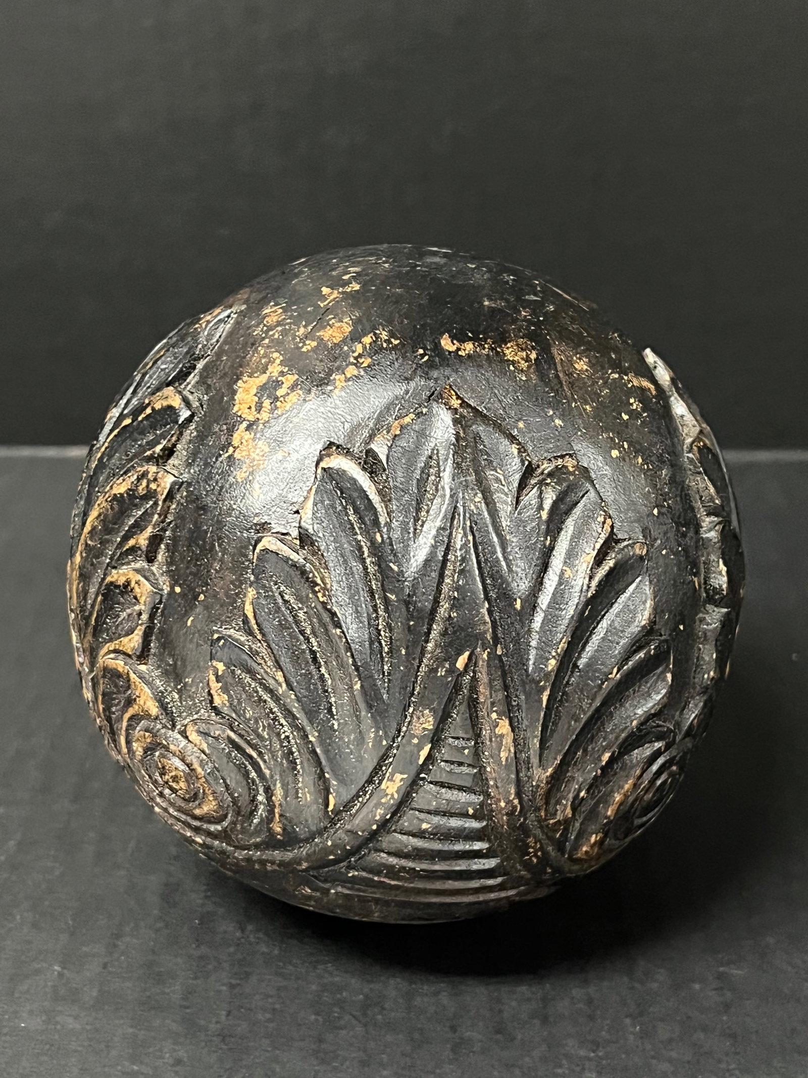 Folk Art Carved Wooden Ball: Folk Art Carved Wooden Ball. The dimension is 4 inches high x 4 inches wide. Please be aware that some of the items are vintage, secondhand, old ages, antiques and may have a defects or sign of ages,
