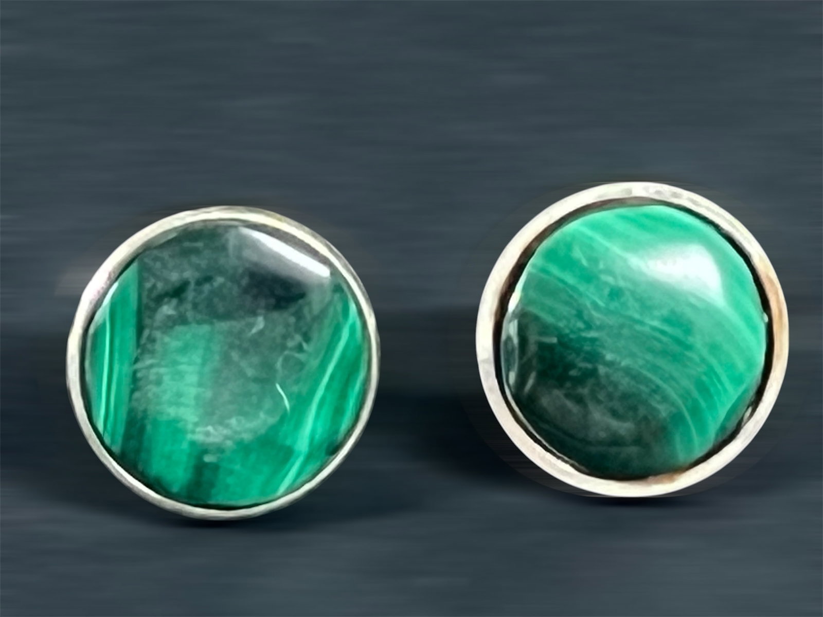 Natural Malachite Gemstone Cufflinks: Natural Malachite Gemstone Cufflinks. The dimension is 1 inch high x 1.5 inches wide. Please be aware that some of the items are vintage, secondhand, old ages, antiques and may have a defects or sign 