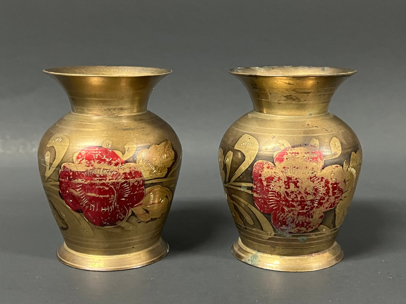 Pair of Vintage Etched Brass Vase with Floral Design: Pair of Vintage Etched Brass Vase with Floral Design. The dimension is 3.5 inches high x 3 inches wide. Please be aware that some of the items are vintage, secondhand, old ages, antiques and may have 