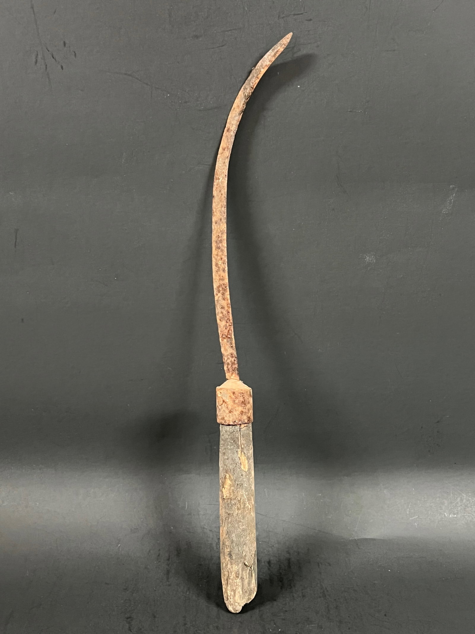 Vintage Farm Tools Sickle: Vintage Farm Tools Shovel. The dimension is 16.5 inches high x 1.25 inches wide. Please be aware that some of the items are vintage, secondhand, old ages, antiques and may have a defects or sign of
