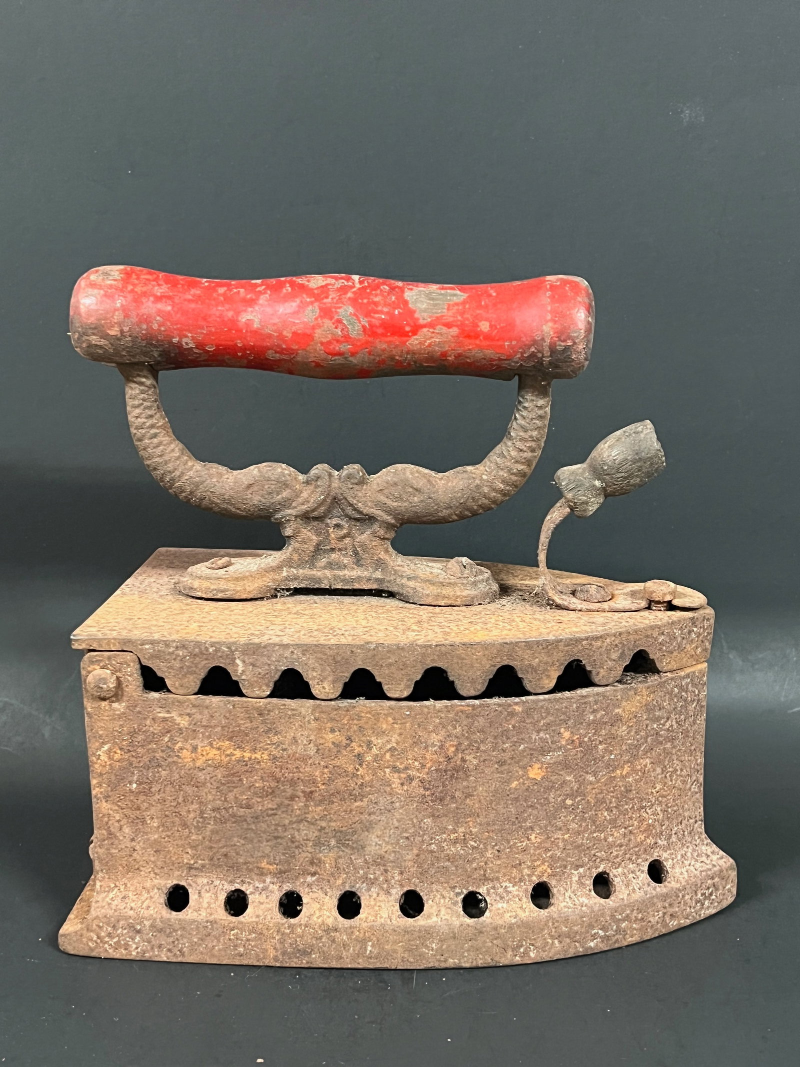 Vintage Farm Tools Iron: Vintage Farm Tools Iron The dimension is 8 inches high x 4 inches wide. Please be aware that some of the items are vintage, secondhand, old ages, antiques and may have a defects or sign of ages, Howev