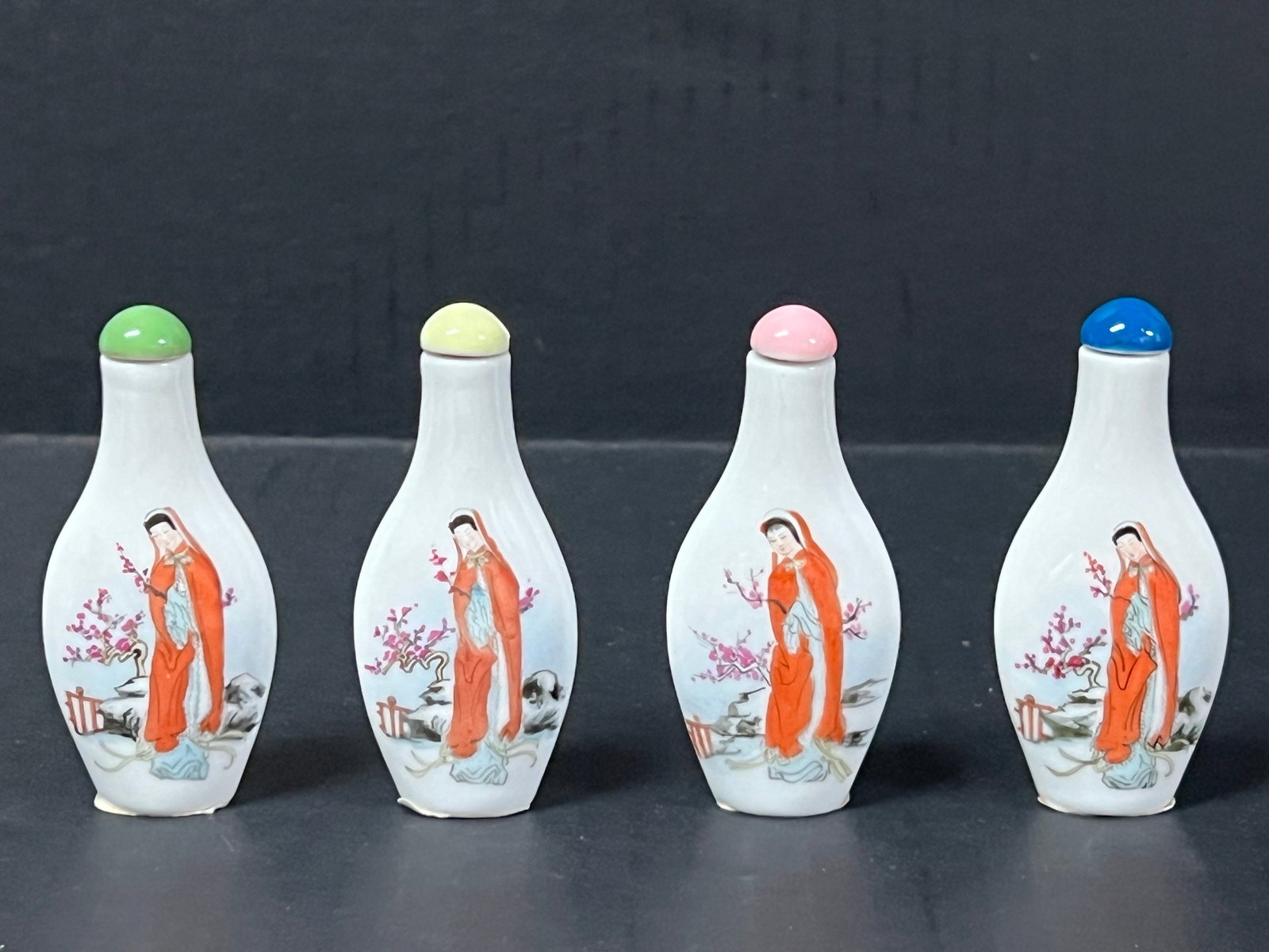 Chinese Art Porcelain Snuff Bottle Lot of 4 (1 of 7)