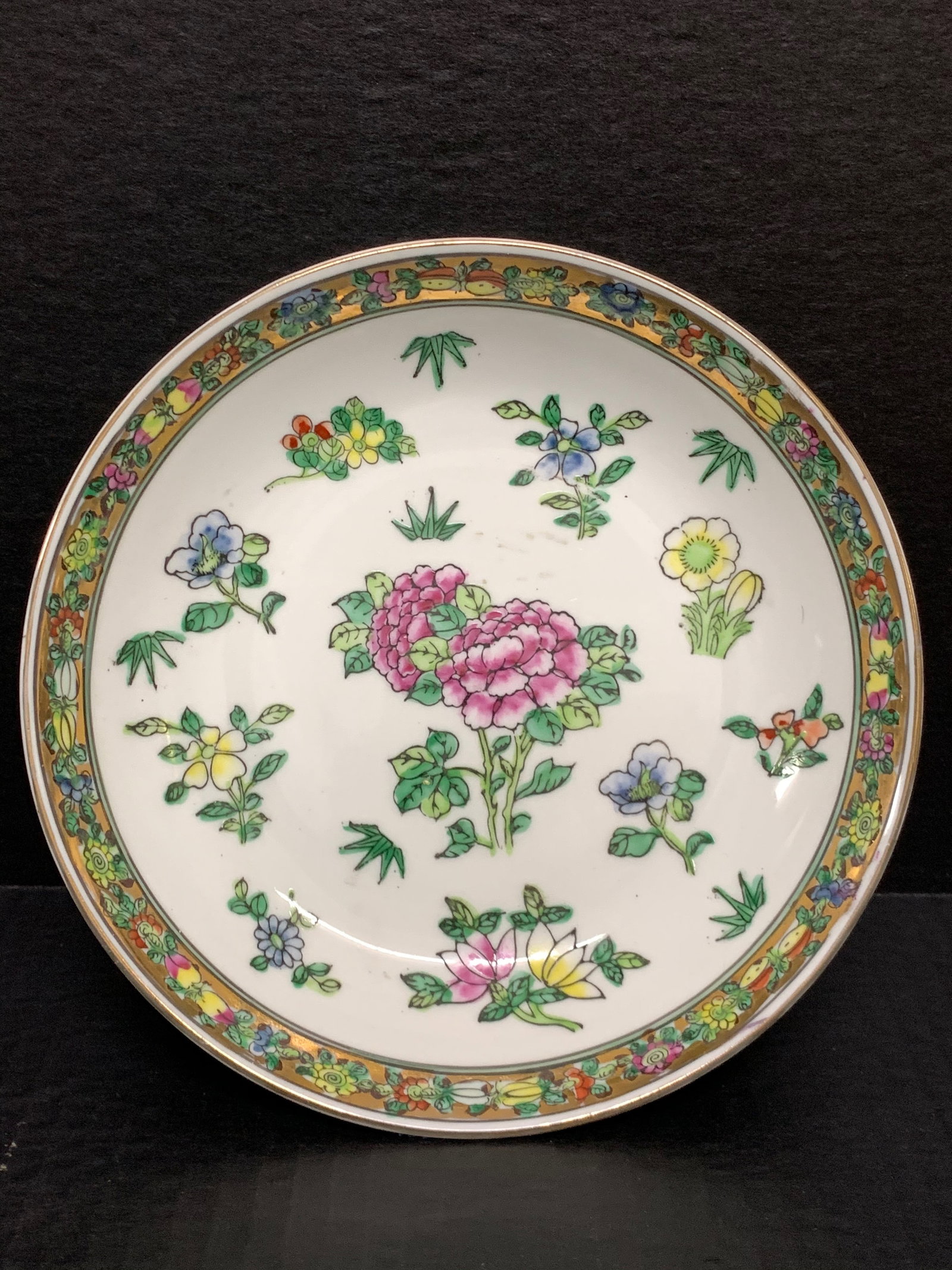 Chinese Art Famille Rose Porcelain Bowl: Chinese Art Porcelain Famille Rose Bowl. The dimension is 8 inches high x 8 inches wide. Please be aware that some of the items are vintage, secondhand, old ages, antiques and may have a defects or si