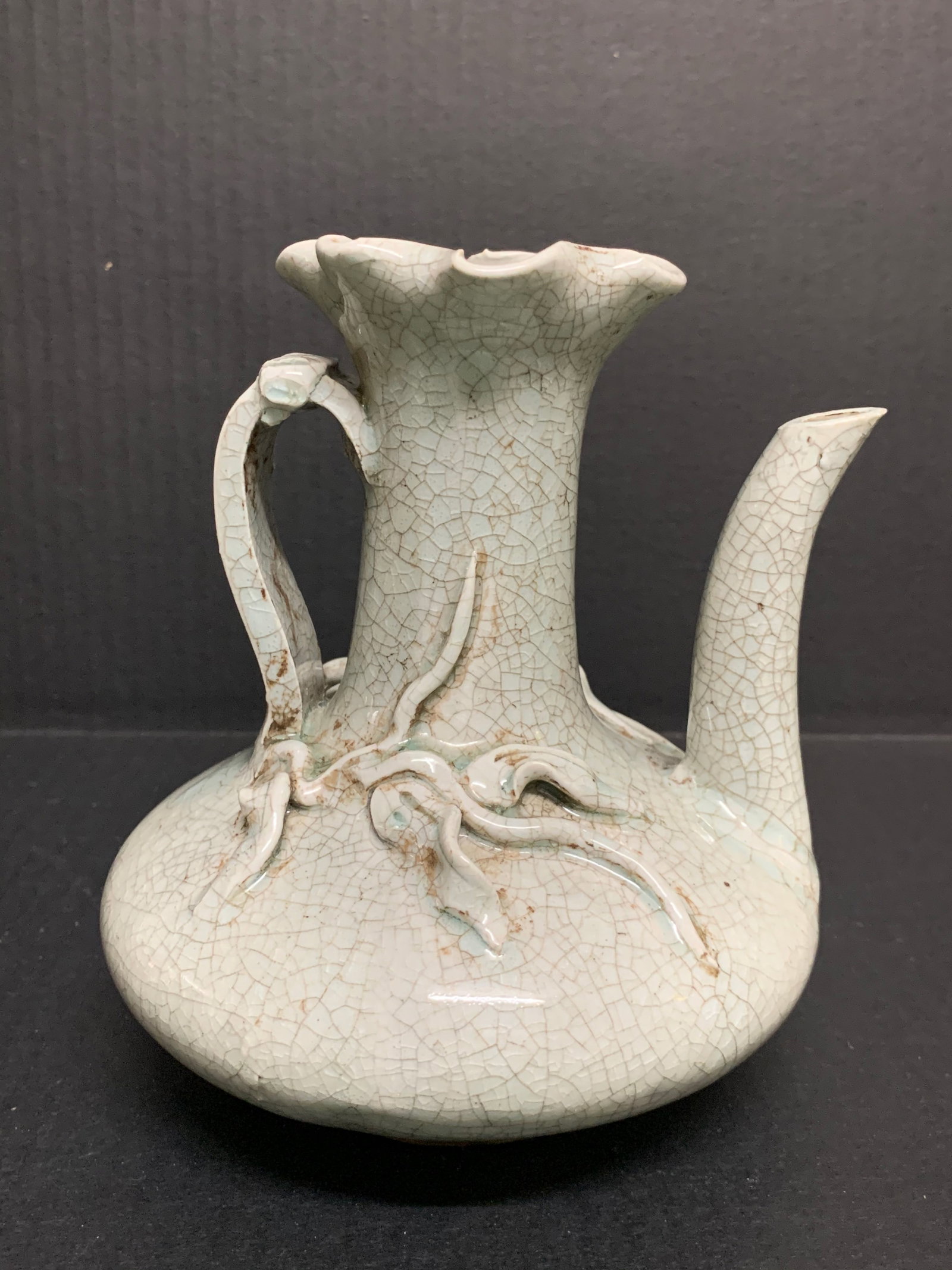 Chinese Art Whte Porcelain Crackled Tea Pot: Chinese Art White Porcelain Crackled Tea Pot. The dimension is 6.75 inches high x 6.25 inches wide. Please be aware that some of the items are vintage, secondhand, old ages, antiques and may have a de
