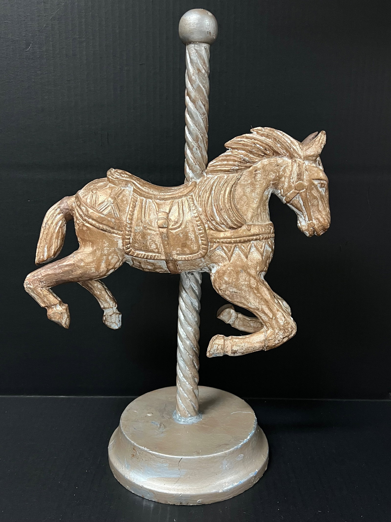 Vintage Hand Carved Wooden Horse Carousel Sculpture: Vintage Hand Carved Wooden Horse Carousel Sculpture. The dimension is 21 inches high x 10 inches wide. Please be aware that some of the items are vintage, secondhand, old ages, antiques and may have a