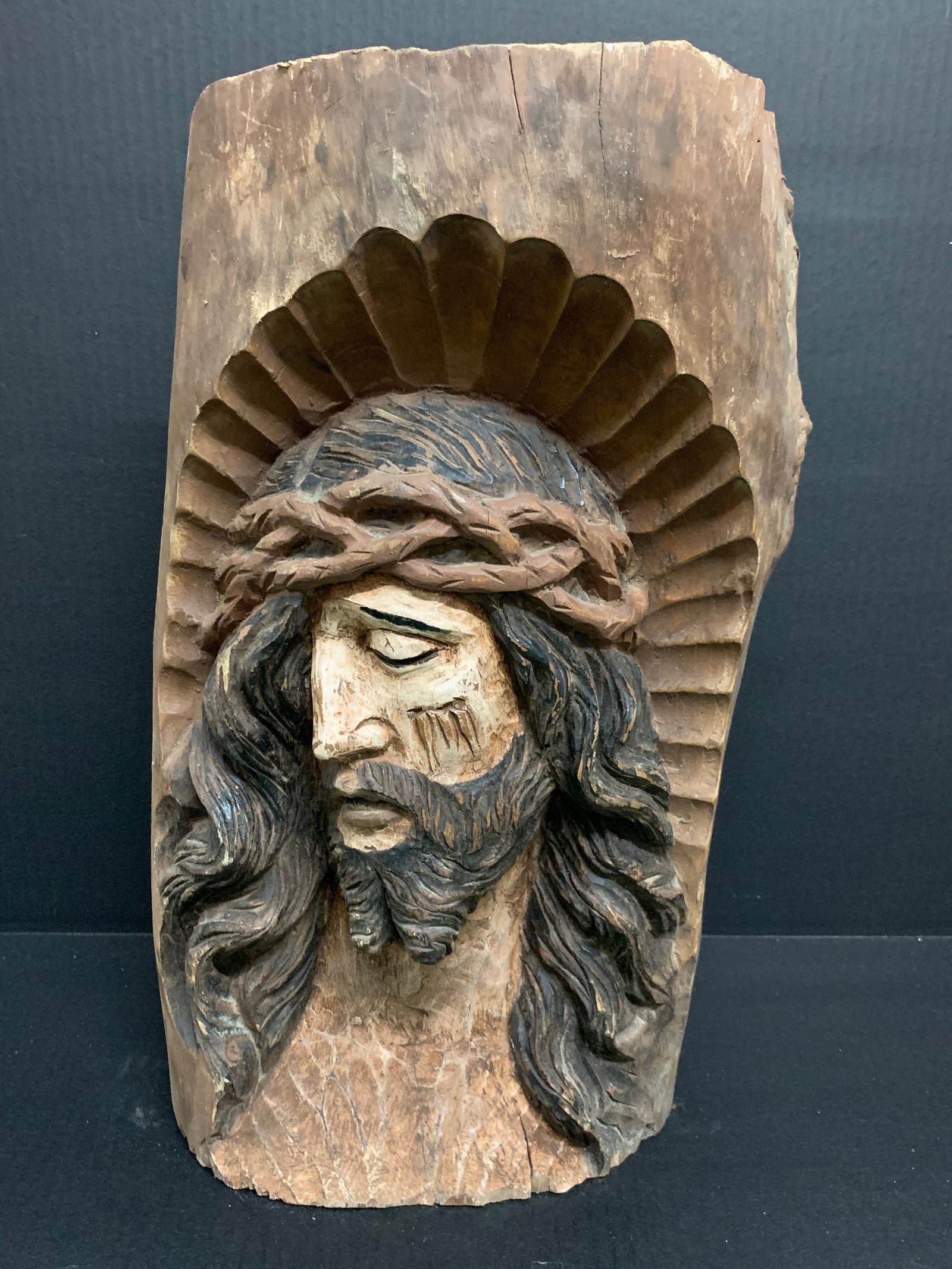 Carved Wood Jesus Christ Wall Plaque Sculpture: Religious Art Carved Wood Jesus Christ Wall Plaque Sculpture. The dimension is 20 inches high x 12 inches wide. Please be aware that some of the items are vintage, secondhand, old ages, antiques and m