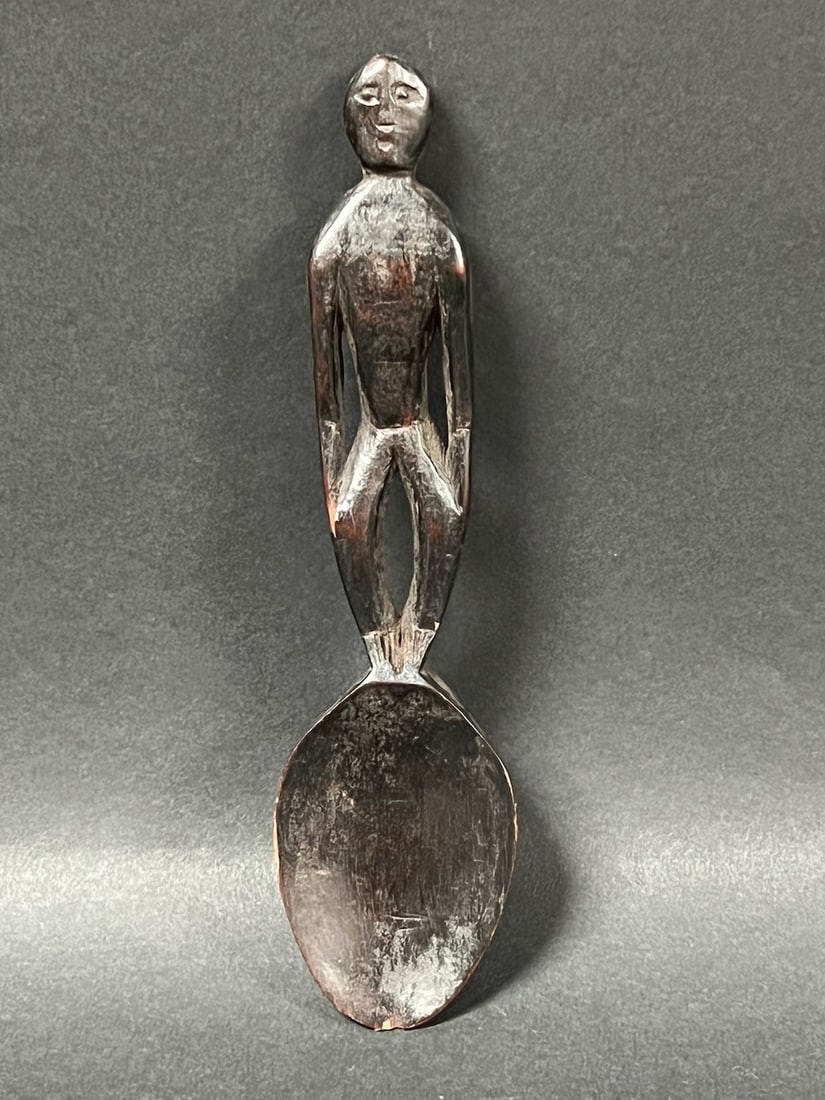 Philippine Tribal Art Carved Wood Ifugao Bulul Spoon: Philippine Tribal Art Carved Wood Ifugao Bulul Spoon The dimension is 11 inches high x 2.5 inches wide. Please be aware that some of the items are vintage, secondhand, old ages, antiques and may have