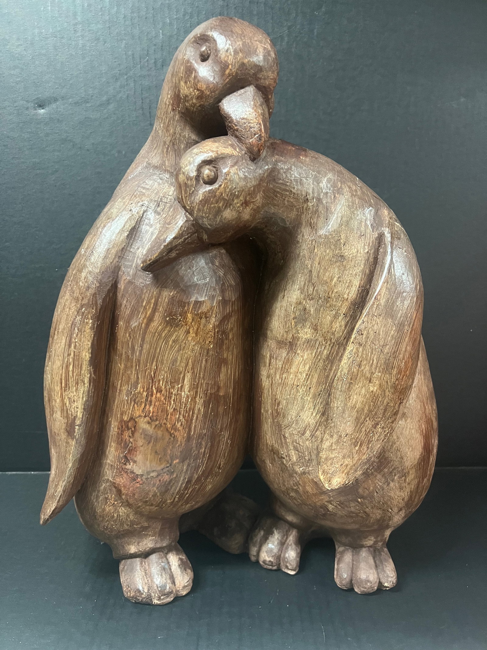 Large Carved Wood Folk Art Penguin Sculpture: Large Folk Art Carved Wood Penguin Sculpture. The dimension is 18 inches high x 14 inches wide. Please be aware that some of the items are vintage, secondhand, old ages, antiques and may have a defect