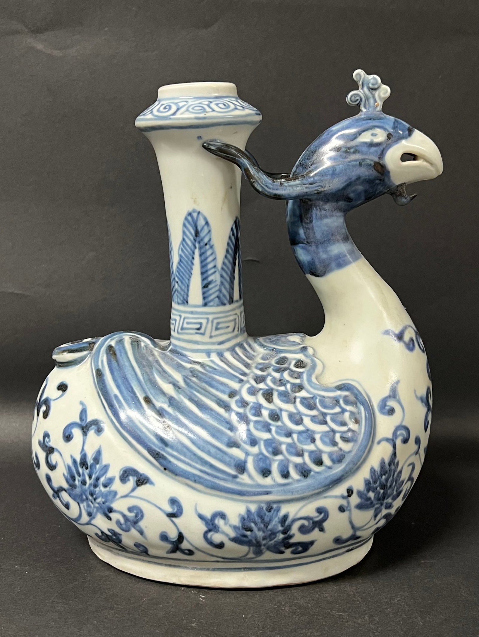 Chinese Art Porcelain Blue and White Water Pot: Chinese Art Porcelain Blue and White Water Pot. The dimension is 8.75 inches high x 7.5 inches wide. Please be aware that some of the items are vintage, secondhand, old ages, antiques and may have a d