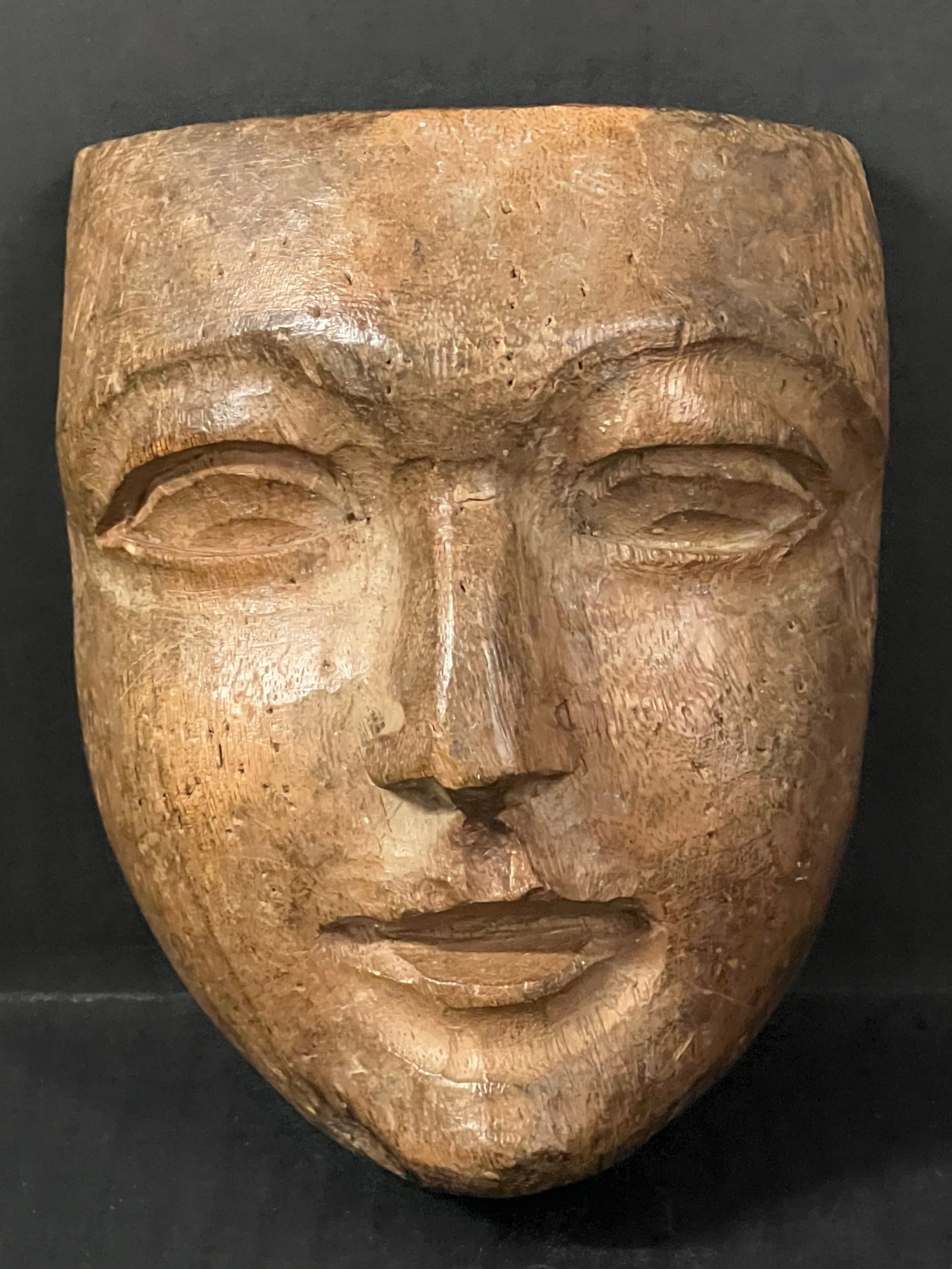 Folk Art Hand Carved Wooden Male Face Sculpture: Vintage Folk Art Hand Carved Wooden Male Face Home Decor Sculpture. The dimension is 6 inches high x 4.75 inches wide. Please be aware that some of the items are vintage, secondhand, old ages, antique