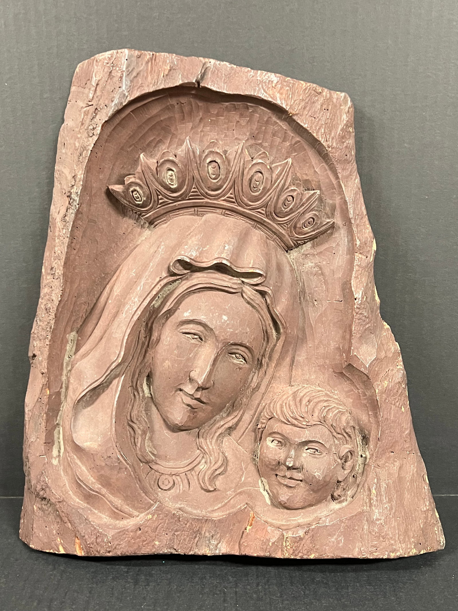 Religious Art Hand Carved Wooden Madonna And Child Wall Plaque Sculpture: Vintage Religious Art Hand Carved Wooden Madonna and Child Wall Plaque Sculpture. The dimension is 15 inches high x 13.25 inches wide. Please be aware that some of the items are vintage, secondhand,