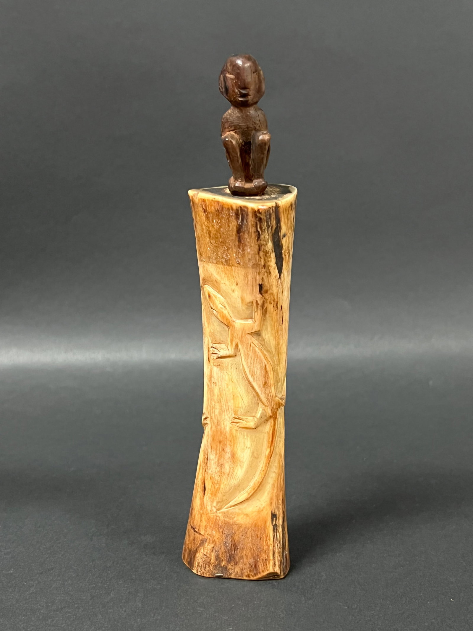 Philippine Ifugao Carved Wood and Bone Lime Container Bulul Sculpture: Philippine Ifugao Carved Wood and Bone Lime Container Bulul Sculpture. The dimension is 7.5 inches high x 1.25 inches wide. Please be aware that some of the items are vintage, secondhand, old ages, an