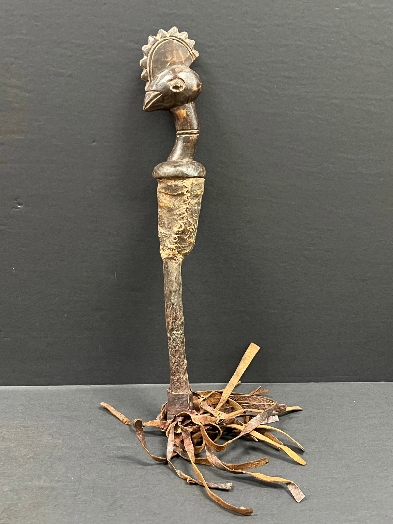 African Tribal Art Senufo Fly Wisk: African Tribal Art Senufo Fly Whisk. The dimension is 14 inches high x 2 inches wide. Please be aware that some of the items are vintage, secondhand, old ages, antiques and may have a defects or sign 