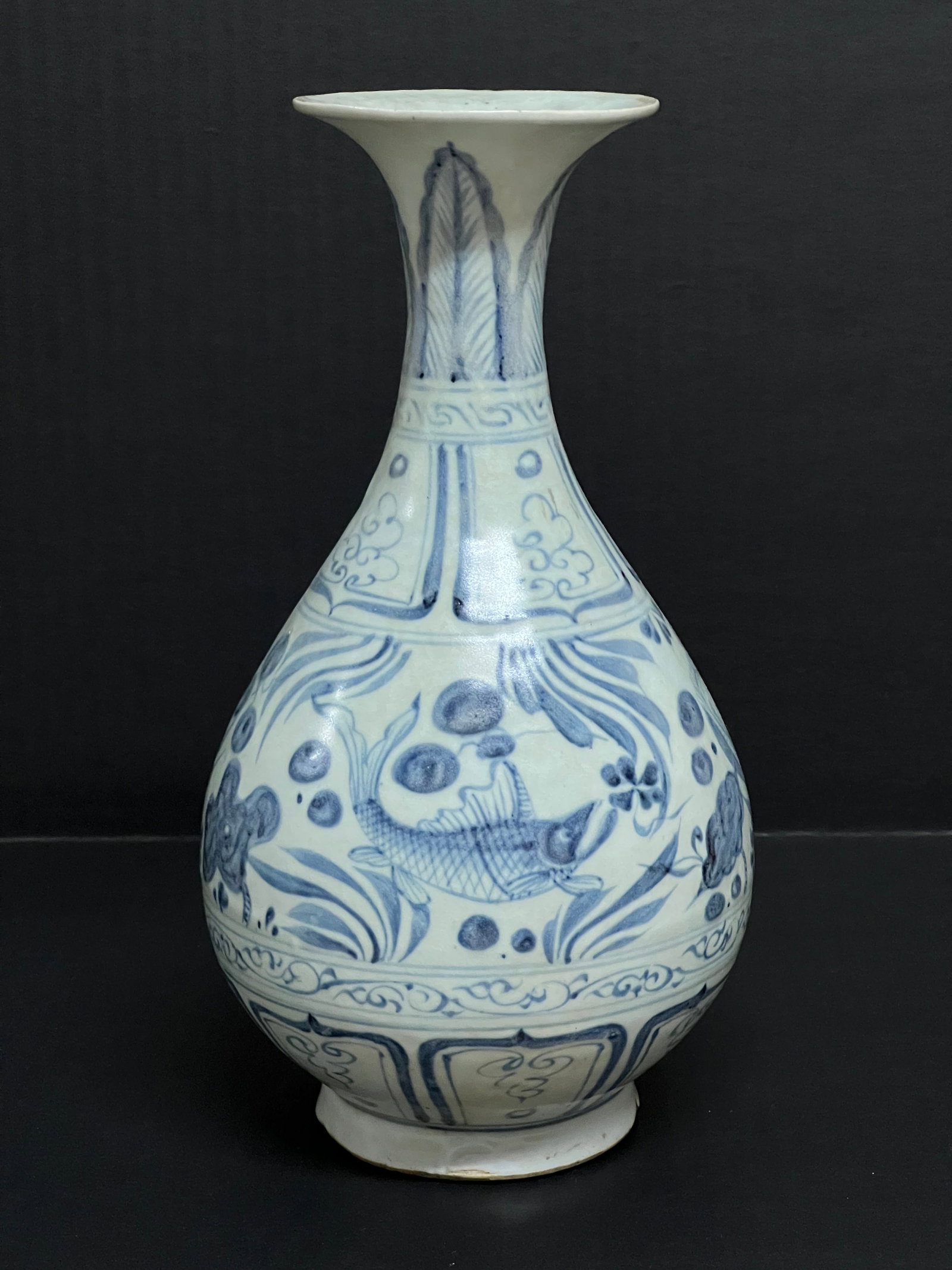 Chinese Art Porcelain Blue and White Vase: Chinese Art Porcelain Blue and White Vase. The dimension is 10 inches high x 5 inches wide. Please be aware that some of the items are vintage, secondhand, old ages, antiques and may have a defects or