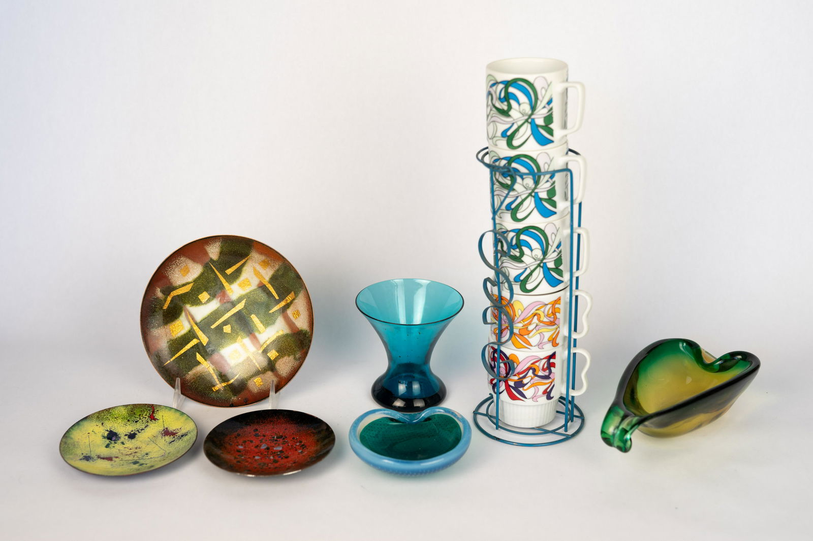 Decorative Lot with Groovy Mug Set (1 of 8)