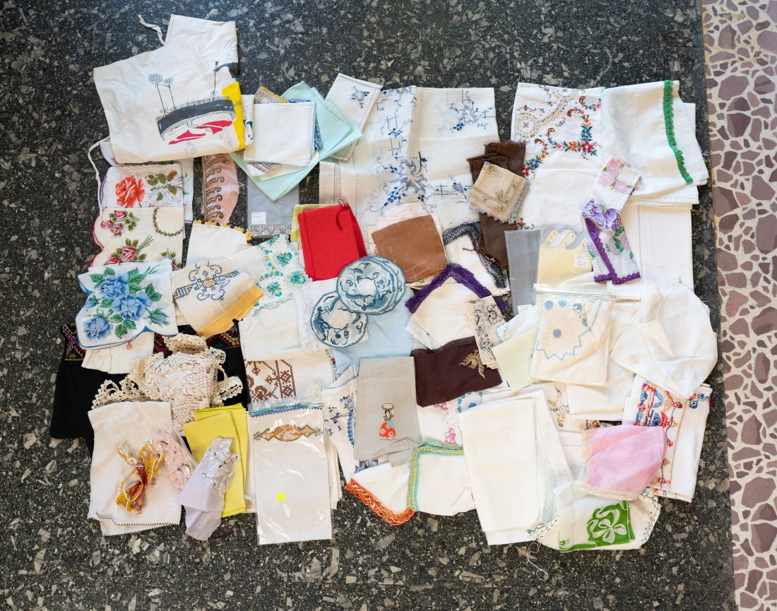 Lot of Vintage Linens: Tablecloths, napkins and handkerchiefs in a variety of sizes, patterns and materials. Good vintage condition.