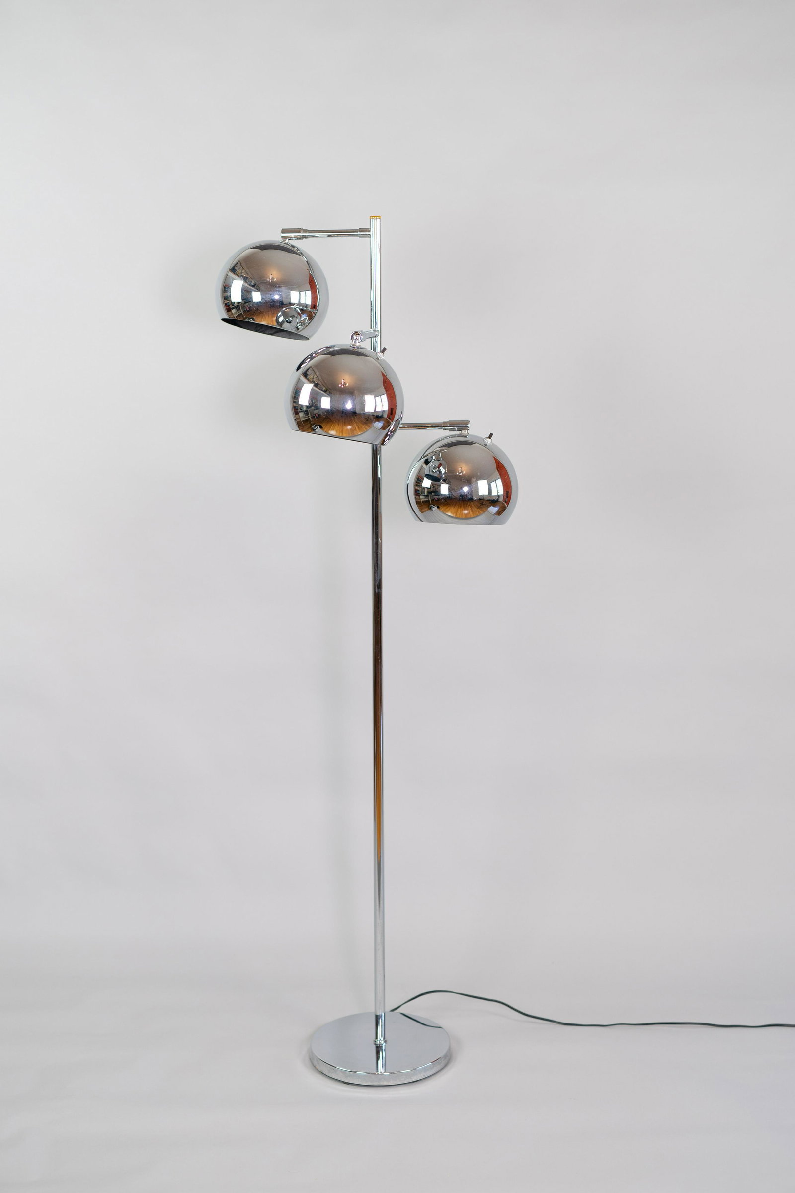 Koch and Lowy Attri. Chrome Metal Floor Multi-way Lamp (1 of 9)