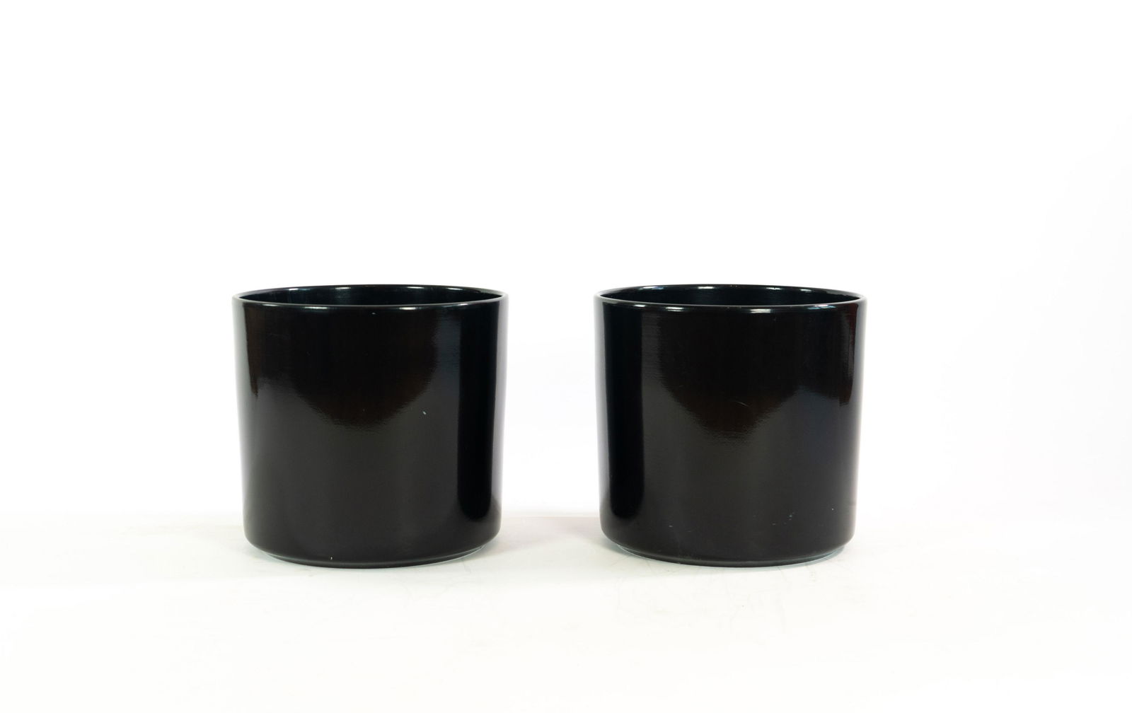 Pair of Large Ceramic Planters in Black (1 of 8)