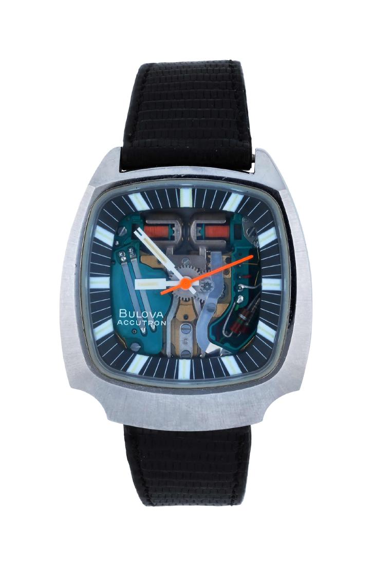 BULOVA Herrenarmbanduhr, Accutron, von ca. 1975, ...: BULOVA Herrenarmbanduhr, Accutron, von ca. 1975, in Stahl, Elektronik Stimmgabel, schwarzes Bulova Lederband, Indexring mit Leuchtbalken, Kaliber 214, Gehäusenummer 3-845094, sehr guter Zustand, Batt