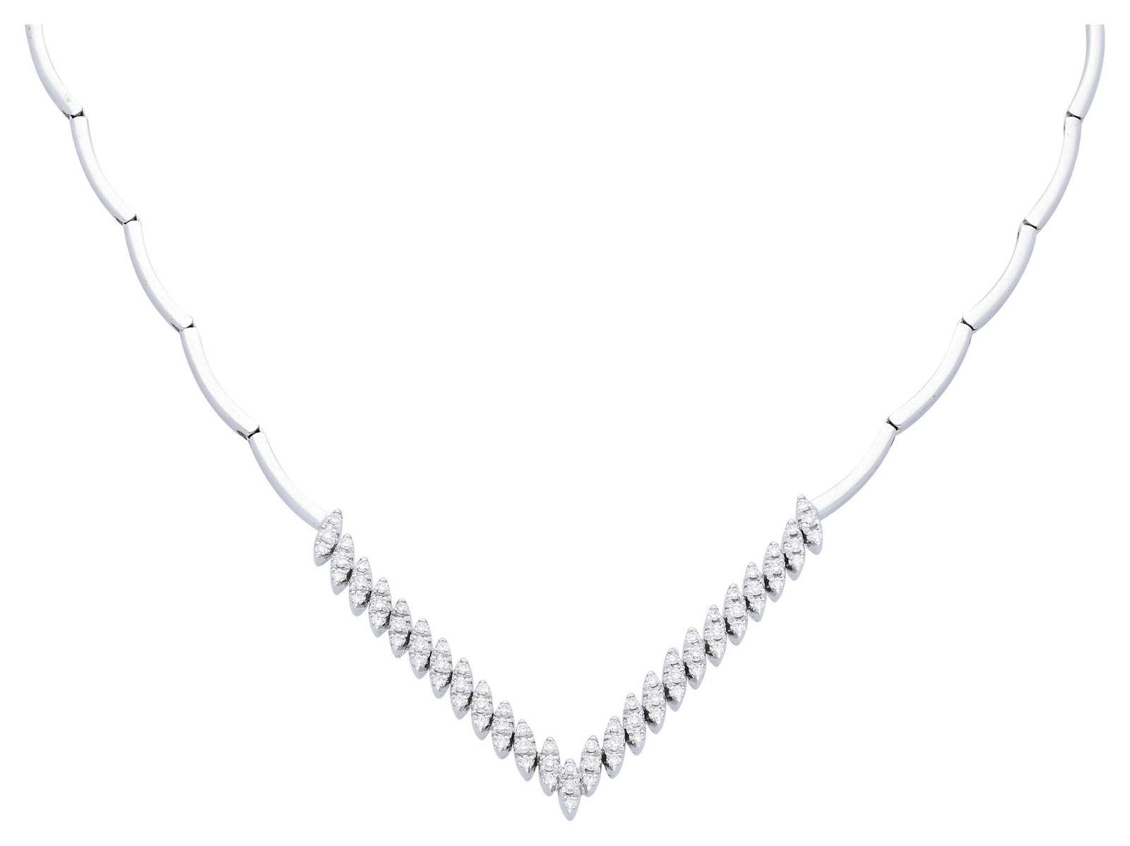 Diamant-Collier Collier in qualitätsvoller ...: Diamant-Collier Collier in qualitätsvoller Juwelierarbeit gefertigt, signiert CB, Bucherer, Luzern, in Weissgold 18K. Mittelstück gebildet aus 25 navettenförmigen Goldgliedern, je besetzt mit 3 Bri