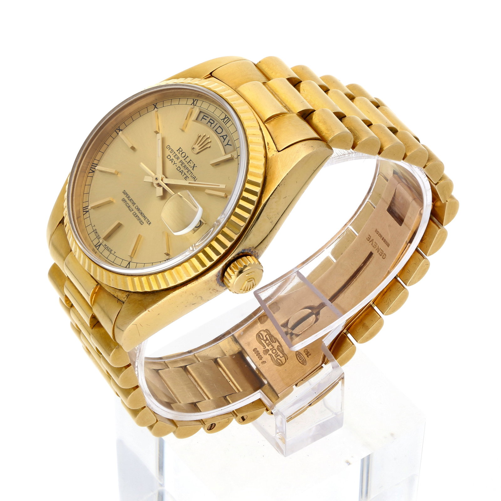 Rolex: ROLEX DAY-DATE, 18K Gelbgold, Referenz 18038, Herstellungsjahr 1978, Durchmesser 36 mm, Gehäuse Rundes Gelbgoldgehäuse mit kannelierter Lünette und gewölbtem Plexiglas. Champagnerf
