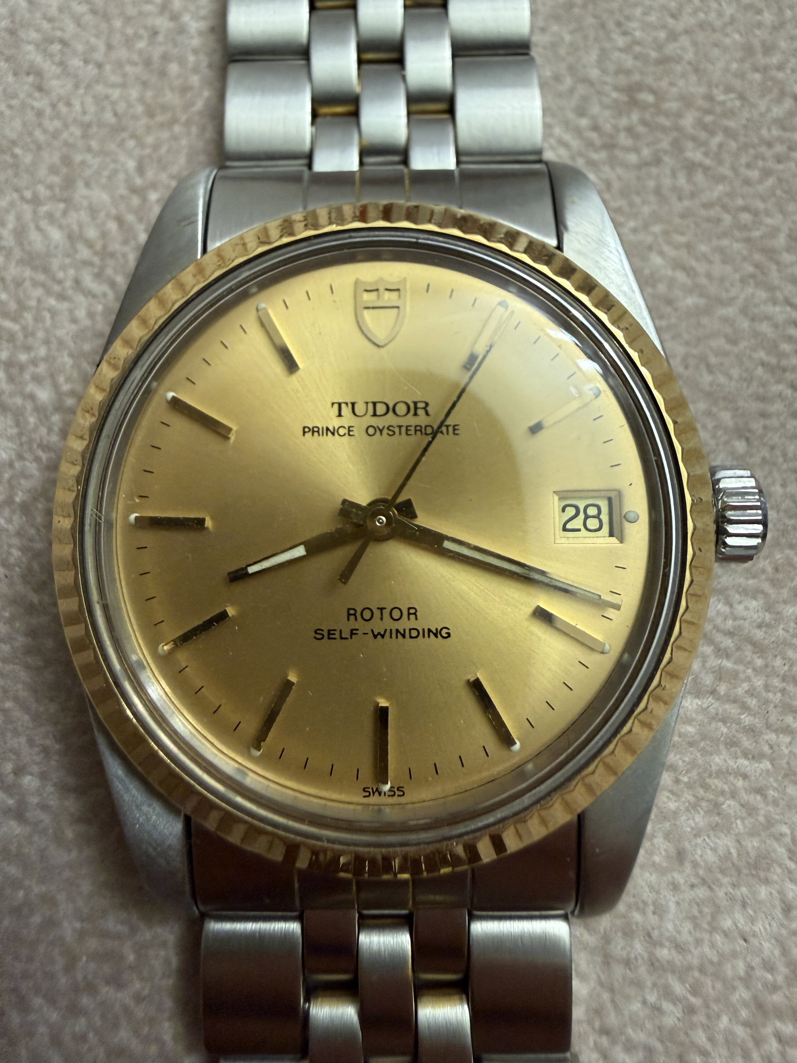 Tudor - 6