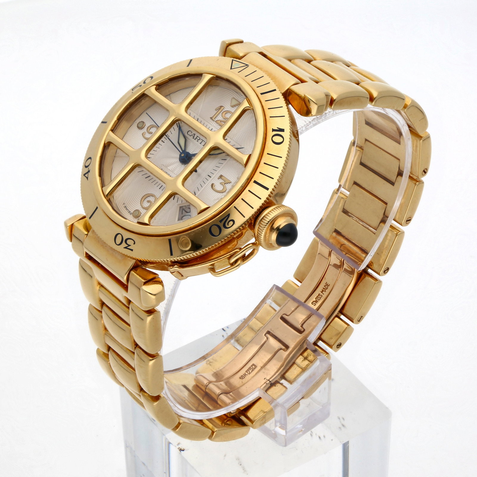 Cartier: CARTIER PASHA GRILLE, 18K Gelbgold, Referenz W30014356, Herstellungsjahr ca. 2000, Durchmesser 38 mm, Gehäuse Rundes Gehäuse aus 18K Gelbgold mit aufgesetzten Schutzgitter über guilloch