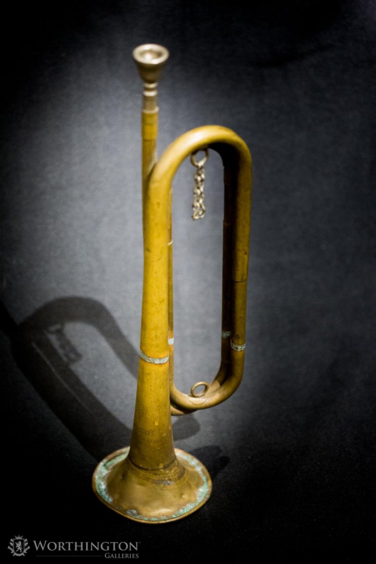 Rexcraft US Regulation M1892 Brass Military Bugle: A antique / vintage Rexcraft U.S. regulation brass military bugle. The bugle is in good condition with some surface wear and dings expected with age and use. The bugle has the mouthpiece. Approx. Dime