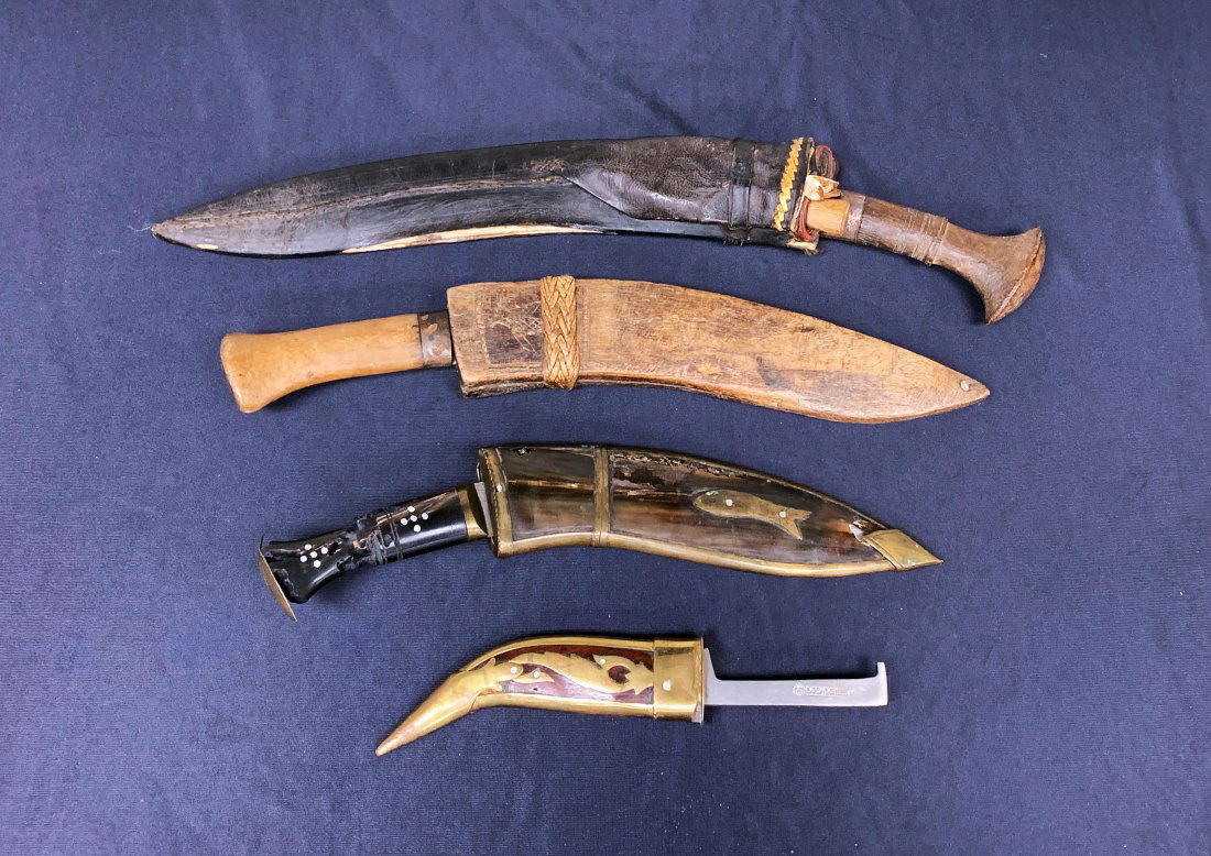 Antique Set of 4 Kukri / Gurkha Machete Knife (1 of 3)
