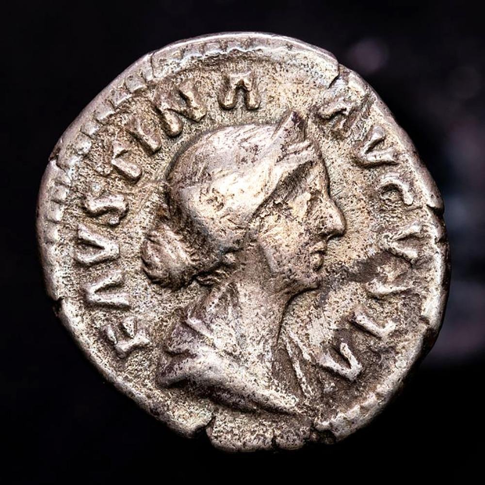 Roman Empire Faustina II (Augusta, AD 147-175). AR Dena (1 of 2)