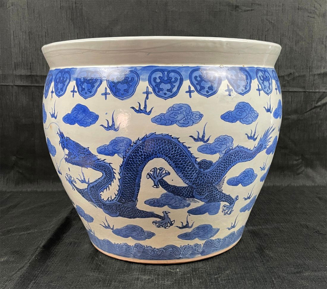 Large Chinese Blue & White Porcelain Pottery, Fishbowl (1 of 1)