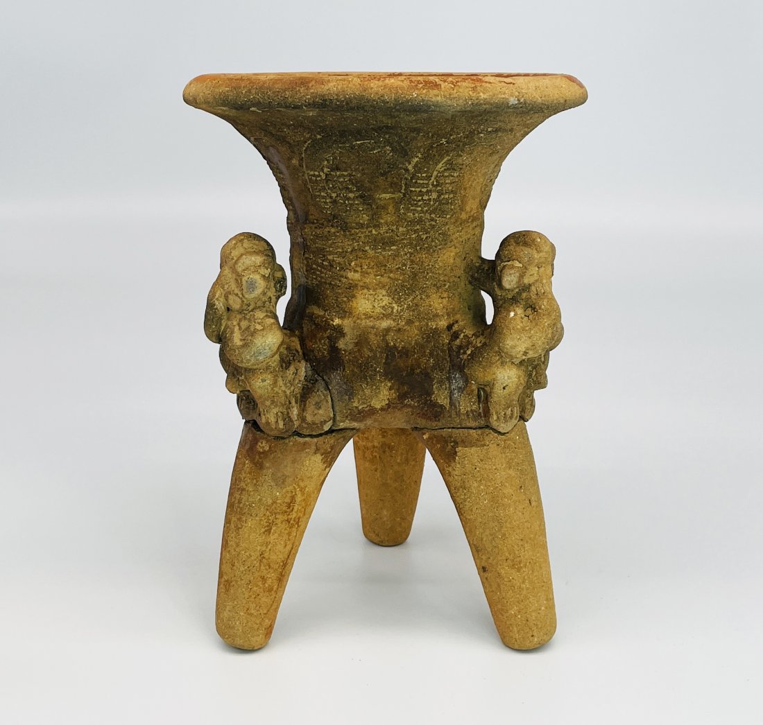 Pre-Columbian, Costa Rica, Zoomorphic Tripod Vessel (1 of 7)
