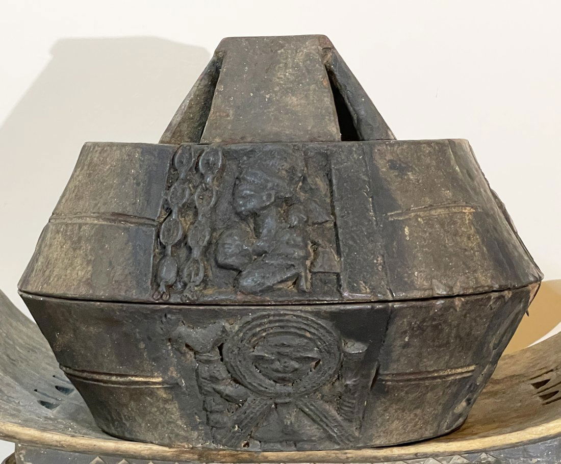 Antique African Yoruba Ifa Divination Bowl (Nigeria) (1 of 7)