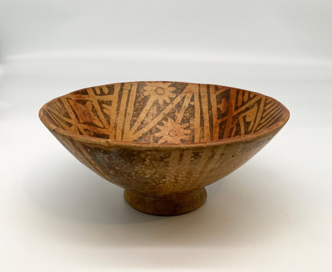 Pre-Columbian Narino Capuli Pedestal Pottery Bowl: Pre-Columbian Narino Capuli Pedestal Pottery Bowl (AD 800 -1000) | Site: Capuli cultural complex (ca. 850 A.D. - 1500 A.D.), from the shaft tombs of the Southern Highland Narino Region. This beautiful