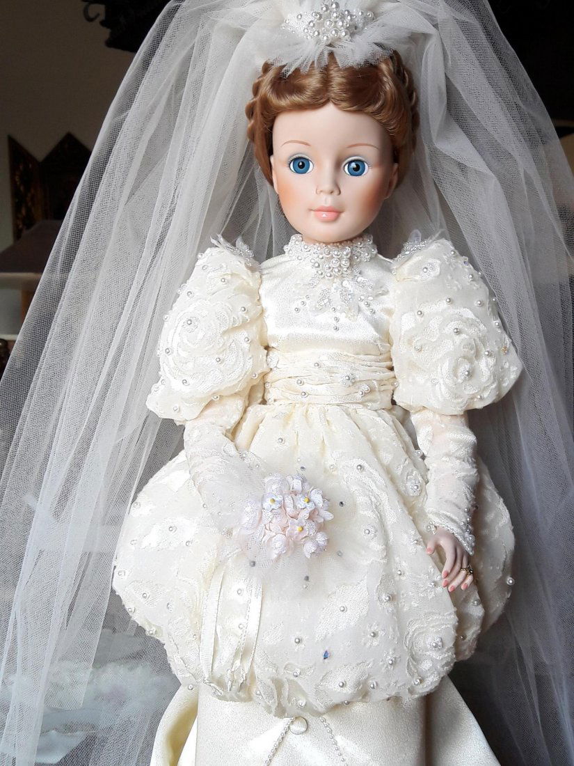 RARE LE Bride 21", "Alexander's 1st Porcelain Doll" (1 of 14)