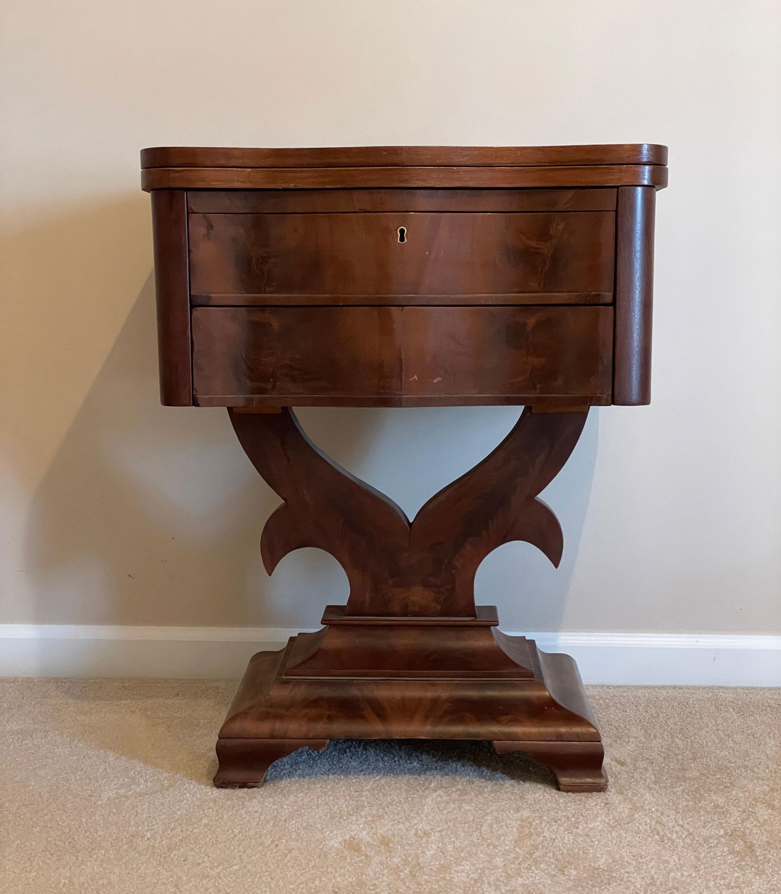 Antique 19th c. American Empire Mahogany Tea / Parlor Table (1 of 10)