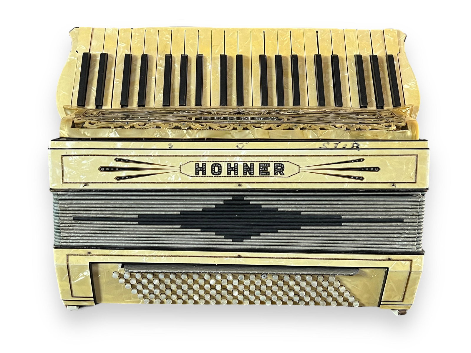 Vintage German Hohner Piano Accordion (1 of 1)