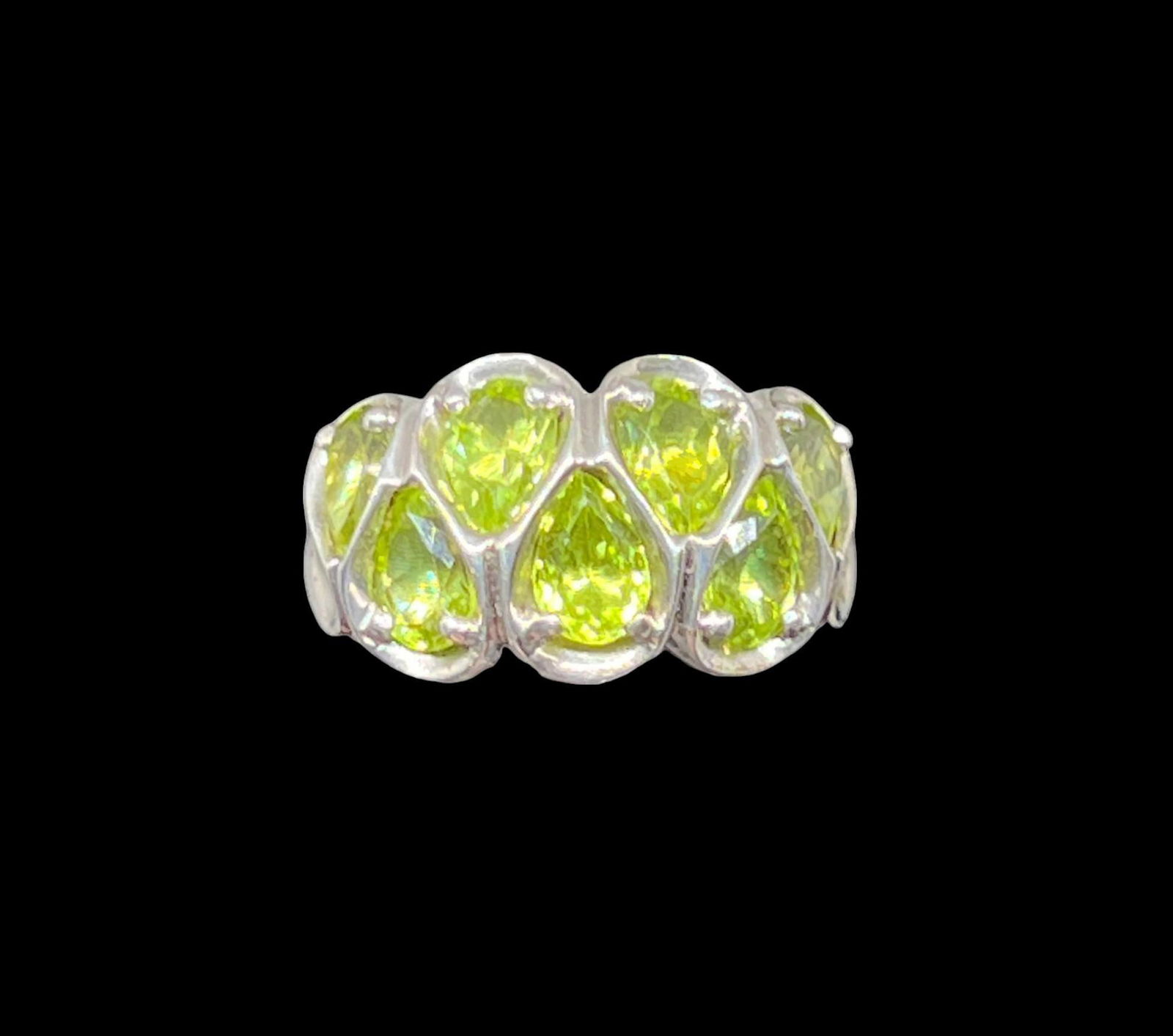 Peridot Sterling Silver Ring (1 of 3)