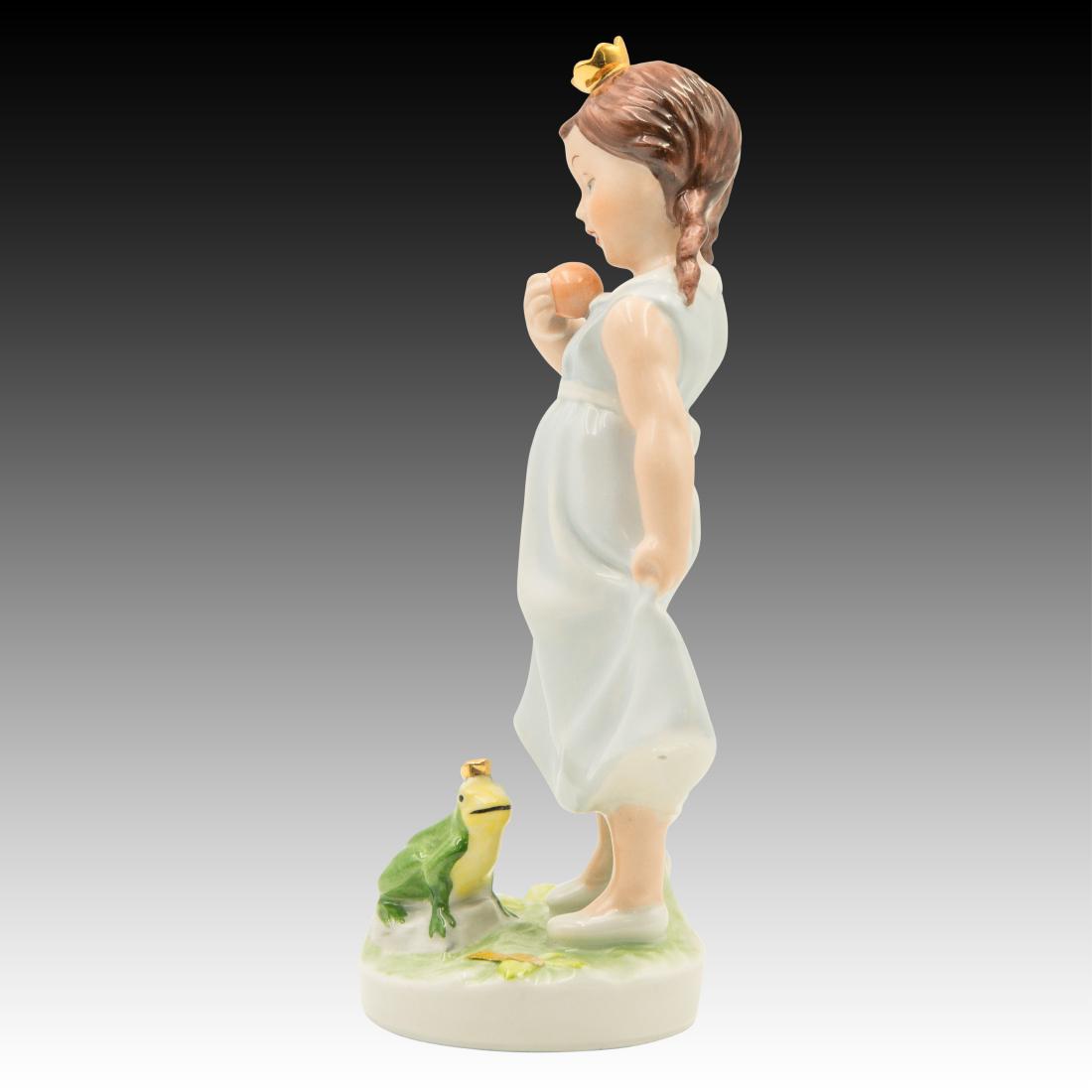 Royal Dux Princess and the Frog Figurine: Royal Dux Princess and the Frog Figurine Polychrome Royal Dux Princess and the Frog Figurine Origin: Bohemia Size: 7.5" H Issued: 20th Century