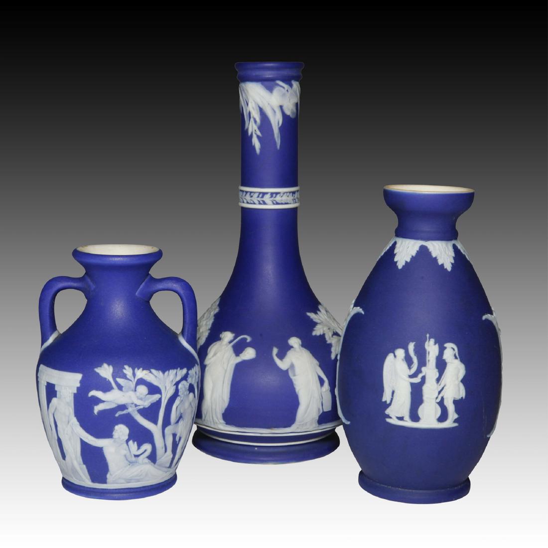 3 Royal Blue Wedgwood Jasperware vessels (1 of 7)
