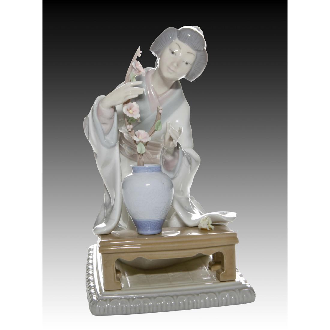 LLADRO ORIENTAL GIRL FIGURINE 4840 RETIRED 1997 (1 of 3)