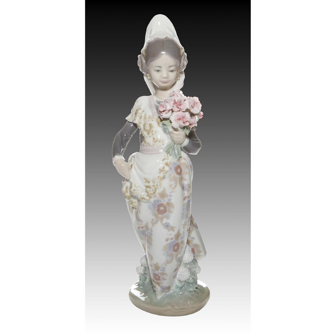 LLADRO VALENCIAN LADY FIGURINE 1304 RETIRED 2004 (1 of 3)