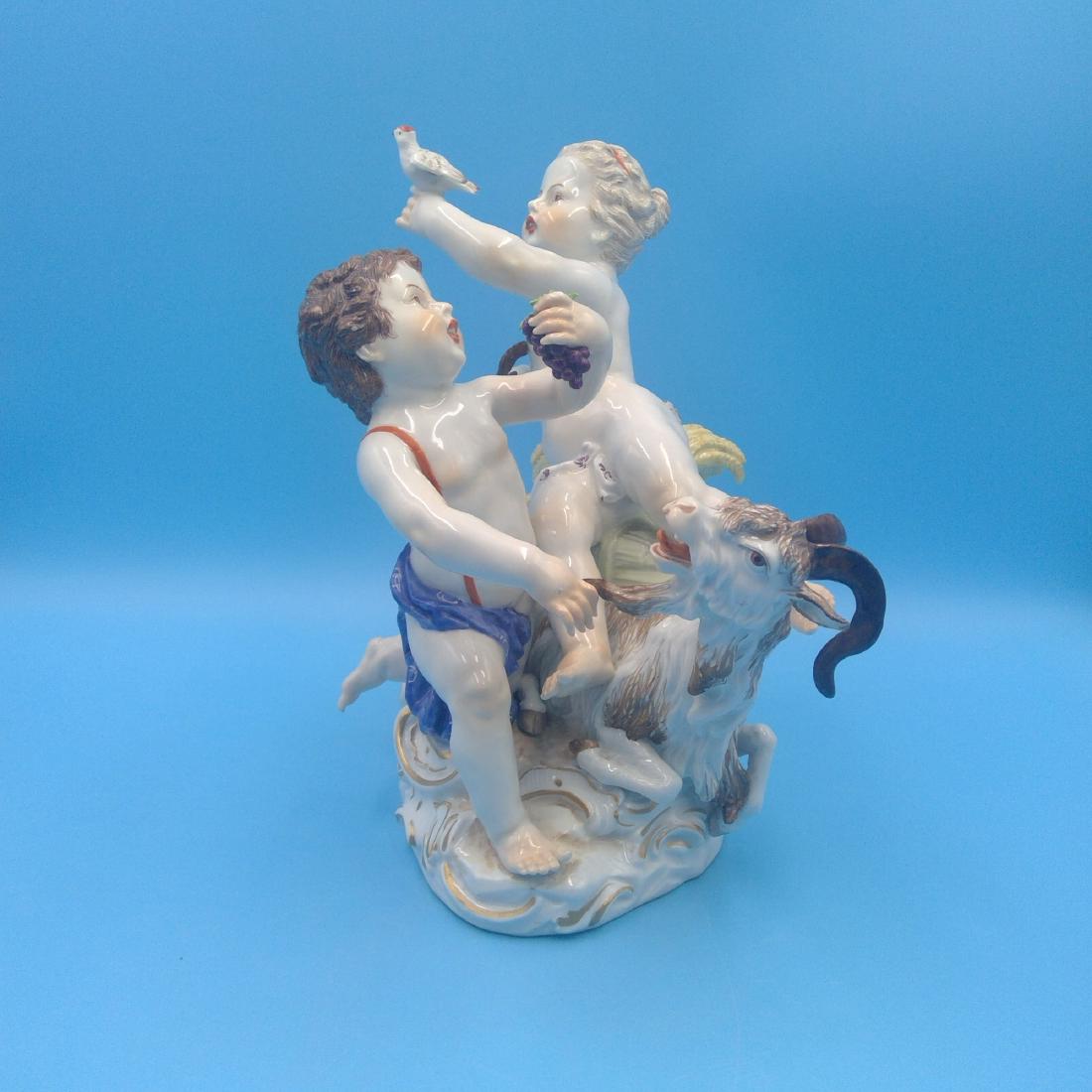 ROYAL VIENNA LARGE PORCELAIN GROUP CHERUBS (1 of 6)