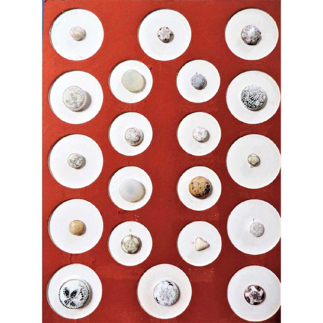 20 SMALL & MEDIUM WHITE GLASS VICTORIAN BUTTONS (1 of 1)