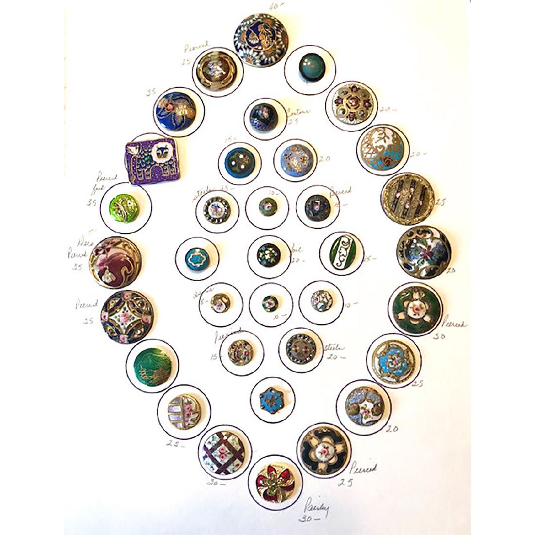 35 SM/MED/LG ENAMEL BUTTONS (1 of 1)